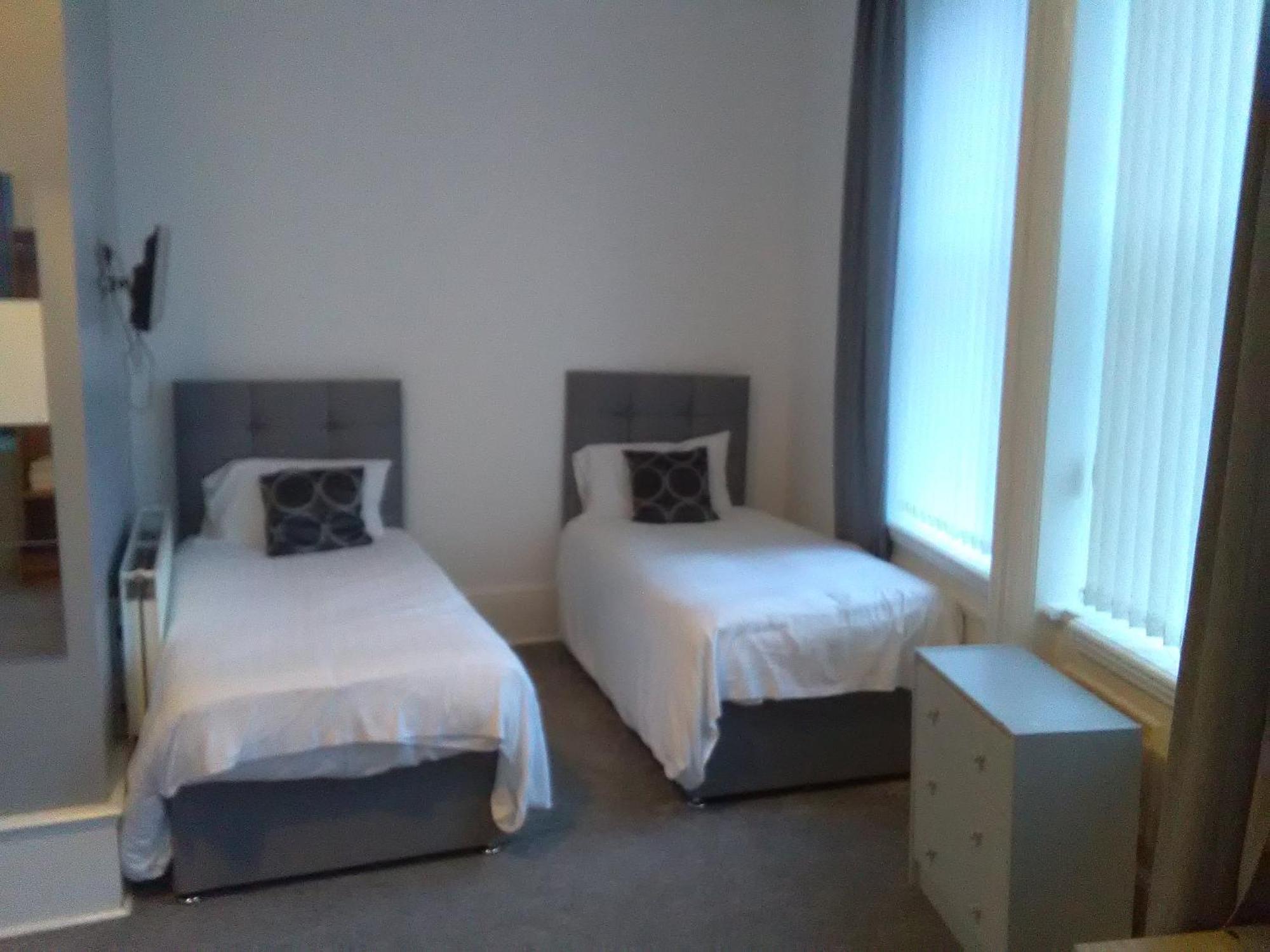 Newcastle West Hotel & Bar Δωμάτιο φωτογραφία