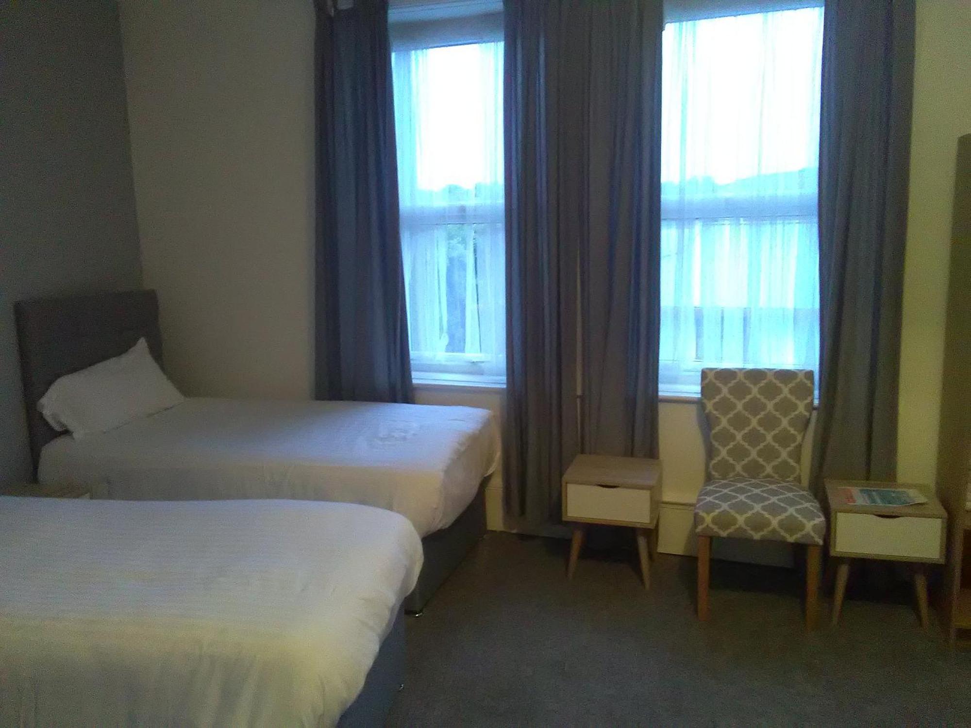 Newcastle West Hotel & Bar Δωμάτιο φωτογραφία