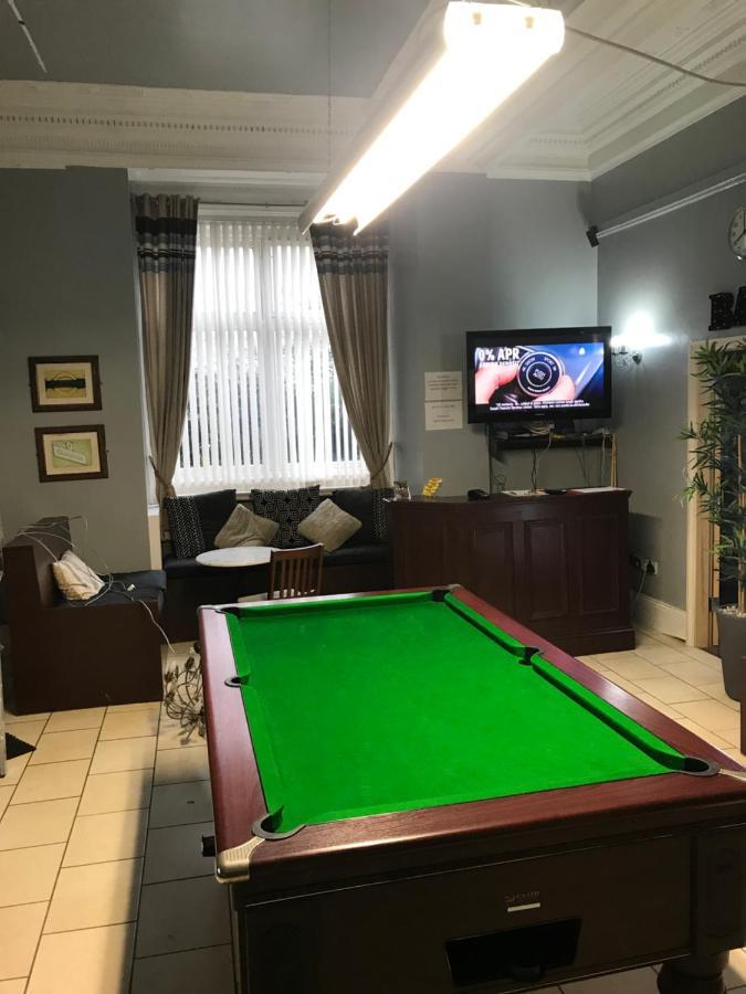 Newcastle West Hotel & Bar Εξωτερικό φωτογραφία