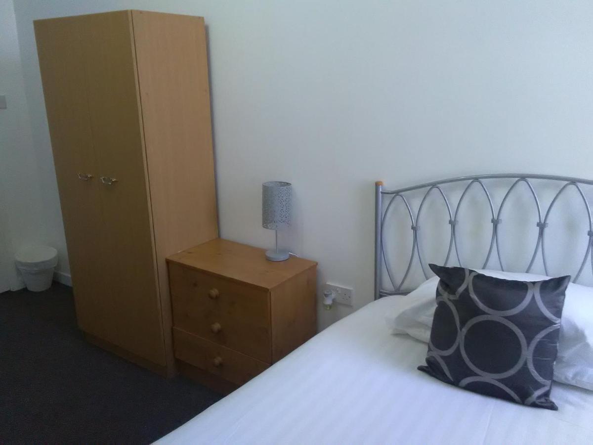 Newcastle West Hotel & Bar Εξωτερικό φωτογραφία