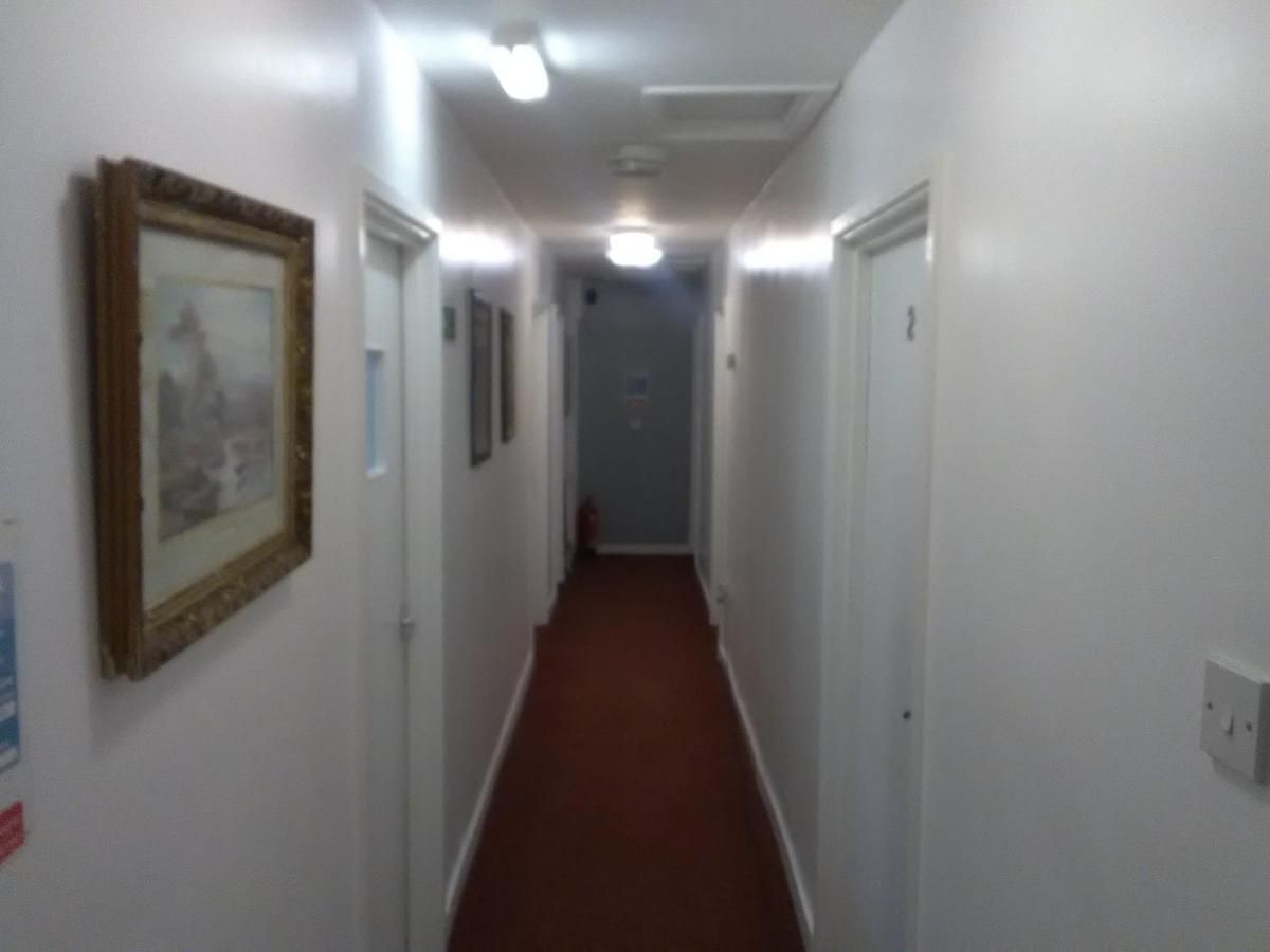 Newcastle West Hotel & Bar Εξωτερικό φωτογραφία