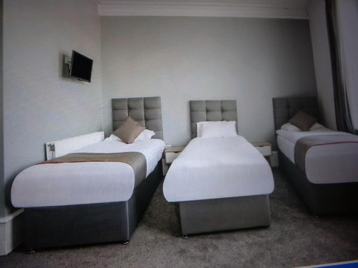 Newcastle West Hotel & Bar Εξωτερικό φωτογραφία